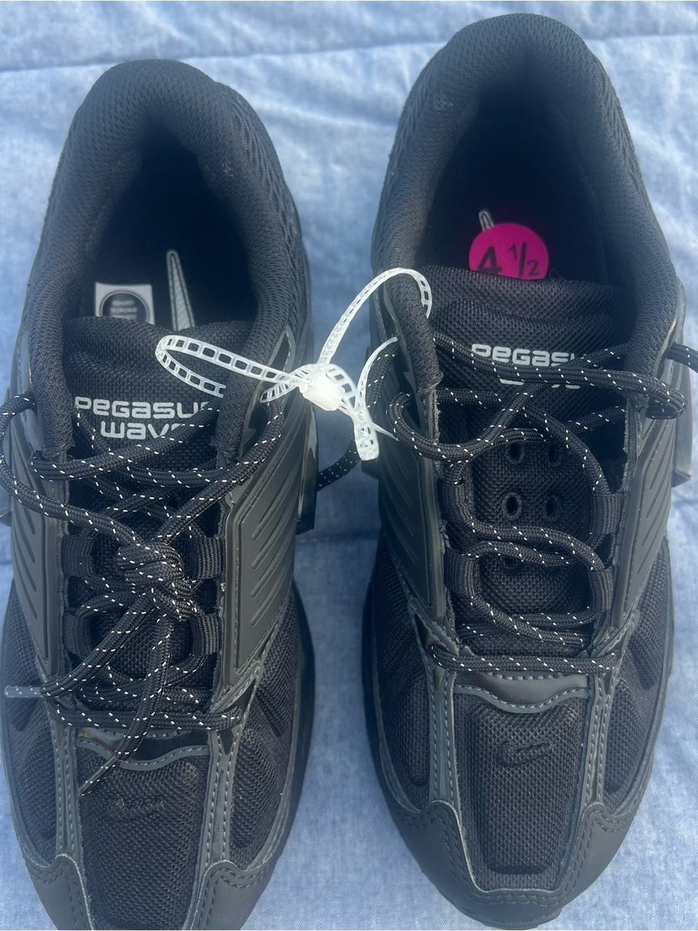 Nike Air Black Pegasus Wave Running Shoes Streetwear Athletic Lifestyle Size 4.5